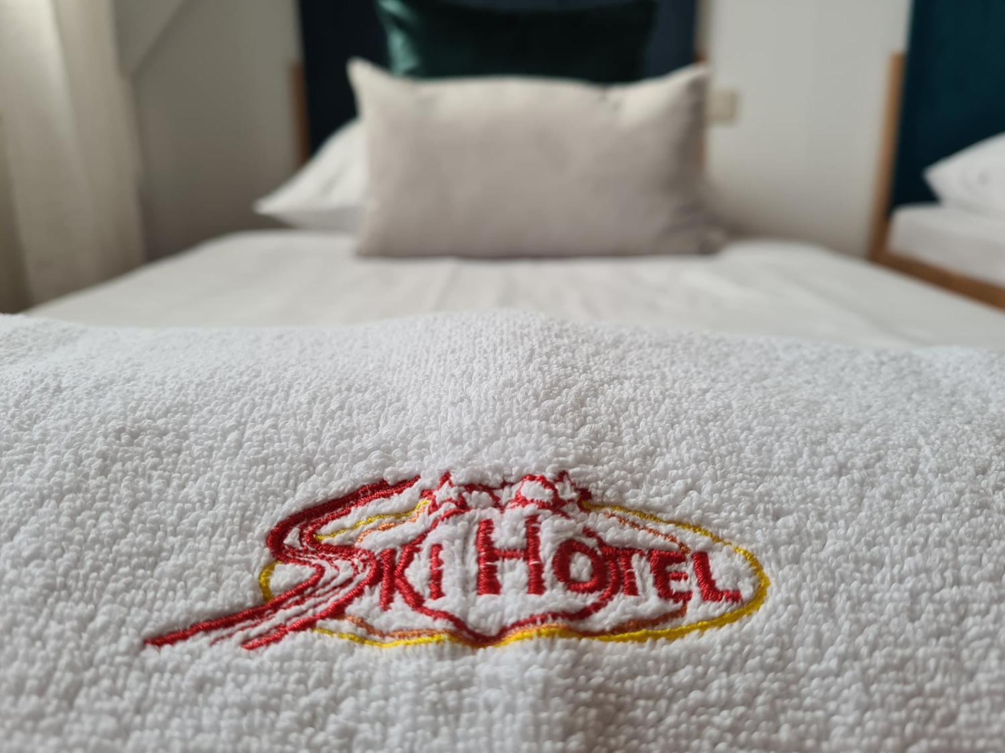 Ski Hotel Piwniczna-Zdroj エクステリア 写真